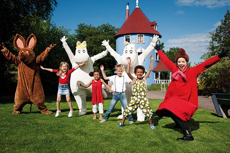 Muminvärlden med muminkaraktärerna, foto: Moomin World & Visit Finland